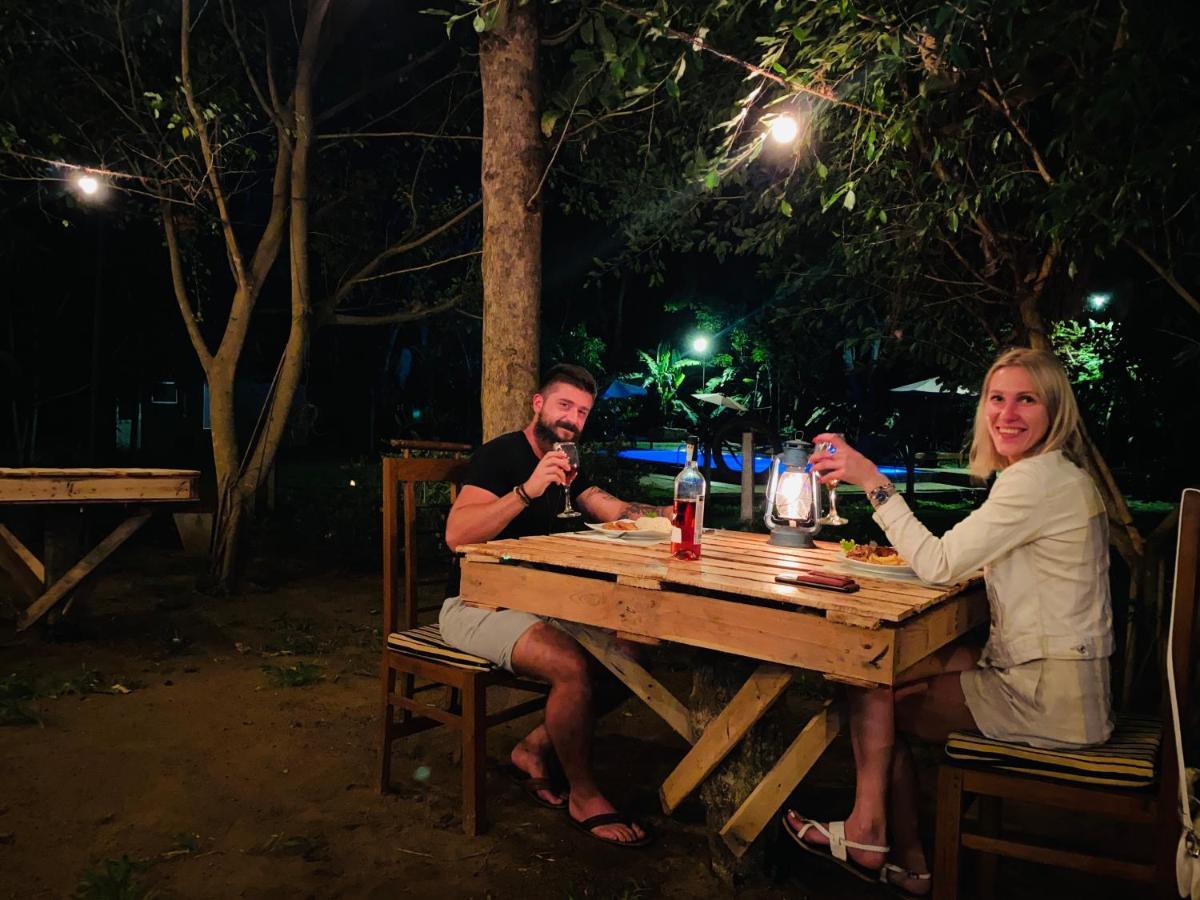 Birds Paradise Inn ウダワラウェ エクステリア 写真