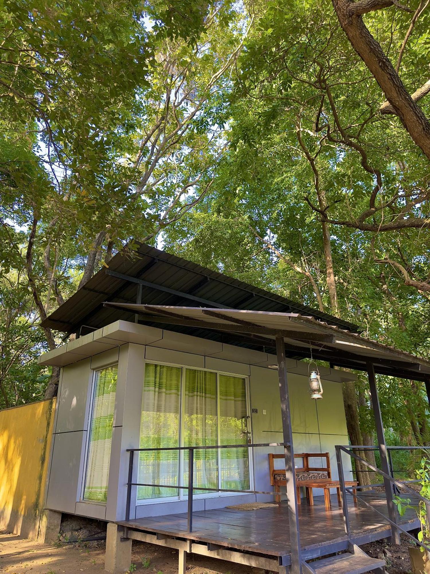 Birds Paradise Inn ウダワラウェ エクステリア 写真
